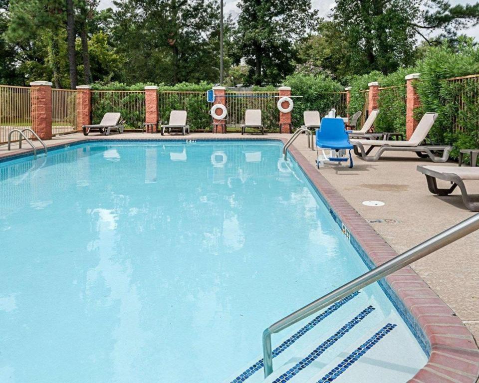 Quality Suites Sulphur Zewnętrze zdjęcie