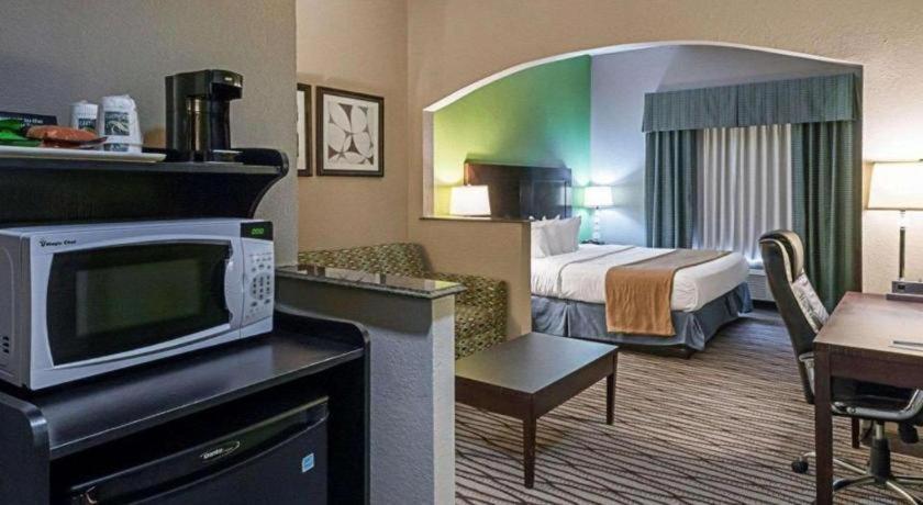 Quality Suites Sulphur Zewnętrze zdjęcie