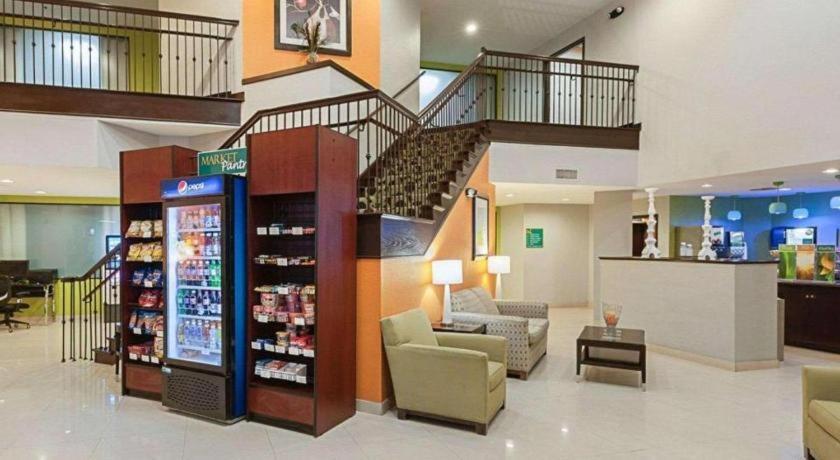 Quality Suites Sulphur Zewnętrze zdjęcie