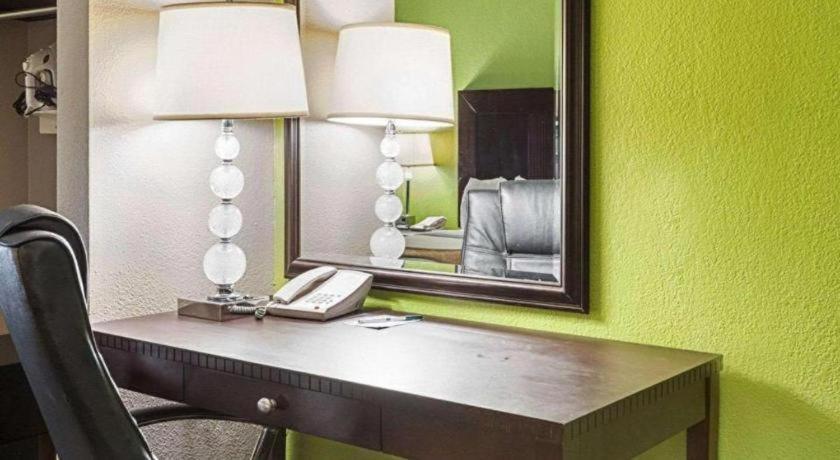 Quality Suites Sulphur Zewnętrze zdjęcie