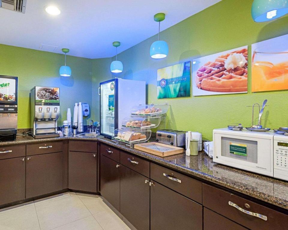 Quality Suites Sulphur Zewnętrze zdjęcie