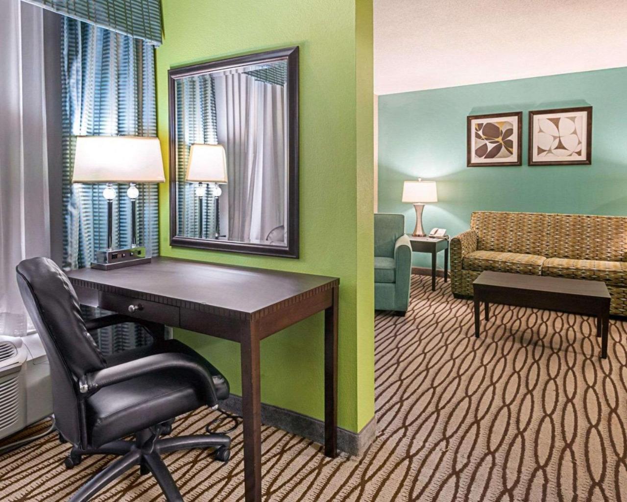 Quality Suites Sulphur Zewnętrze zdjęcie